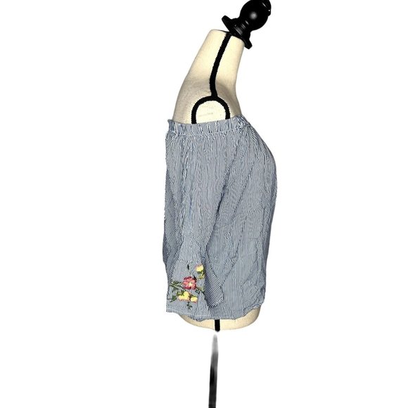 Crave Fame by Almost Famous Blue White Stripe Off the Shoulder Blouse Size L - Picture 2 of 7